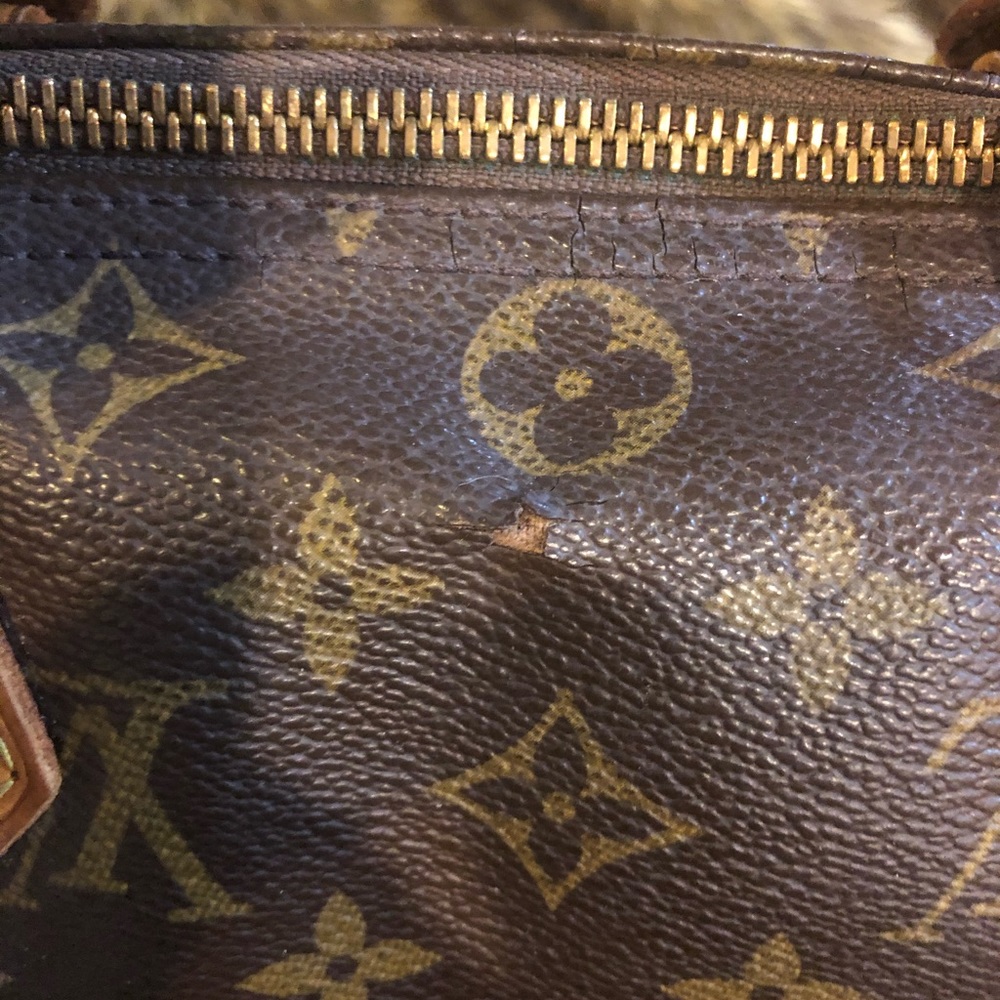 SOLD | Louis Vuitton Monogram Speedy • Authentic - Picture 8 of 9